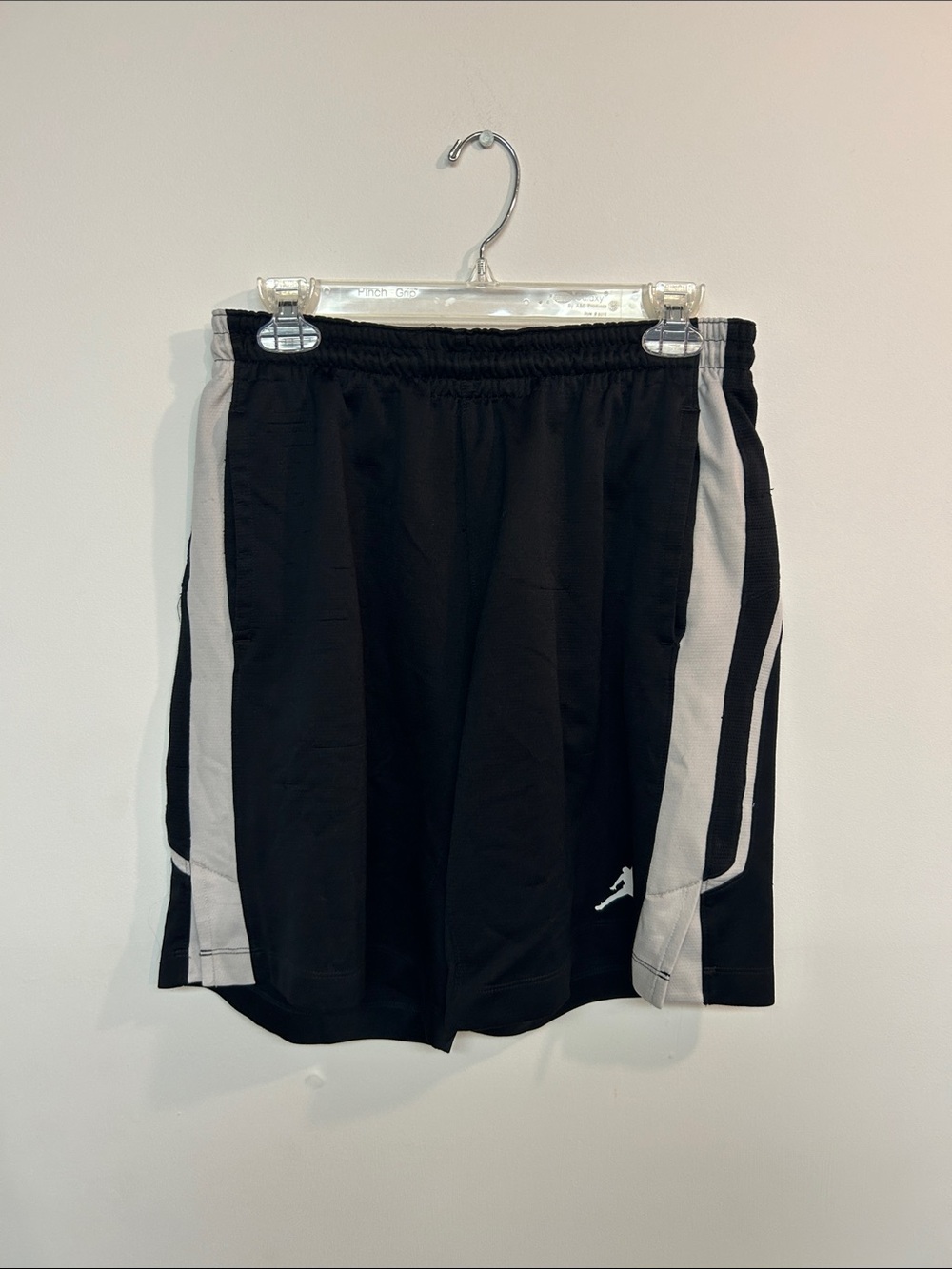Nike Men's Black Athletic Shorts with Light Gray Side Panels